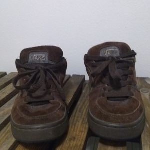 vans churchill skate shoes